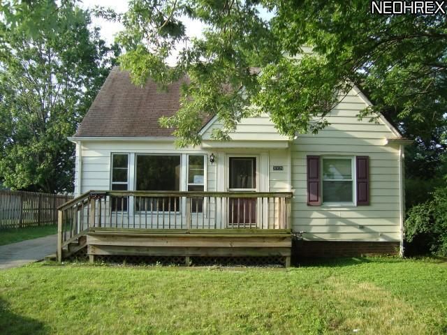 30026 Fern Dr, Eastlake, OH 44095