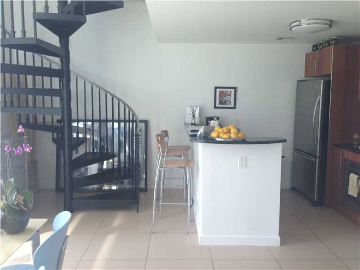 300 S BISCAYNE BL # L-1032, Miami, FL 33131