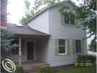 736 W Park St, Lapeer, MI 48446