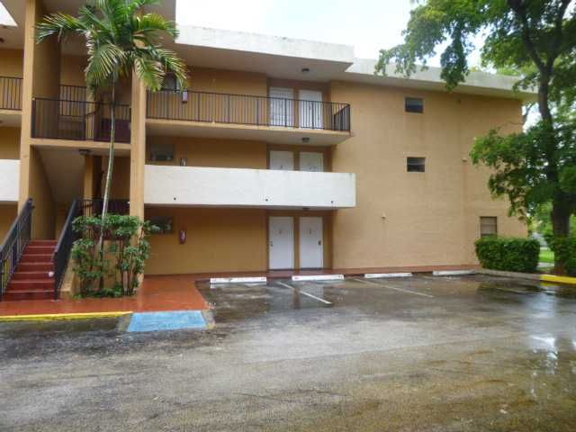 6320 Sw 138th Ct Apt 201, Miami, FL 33183
