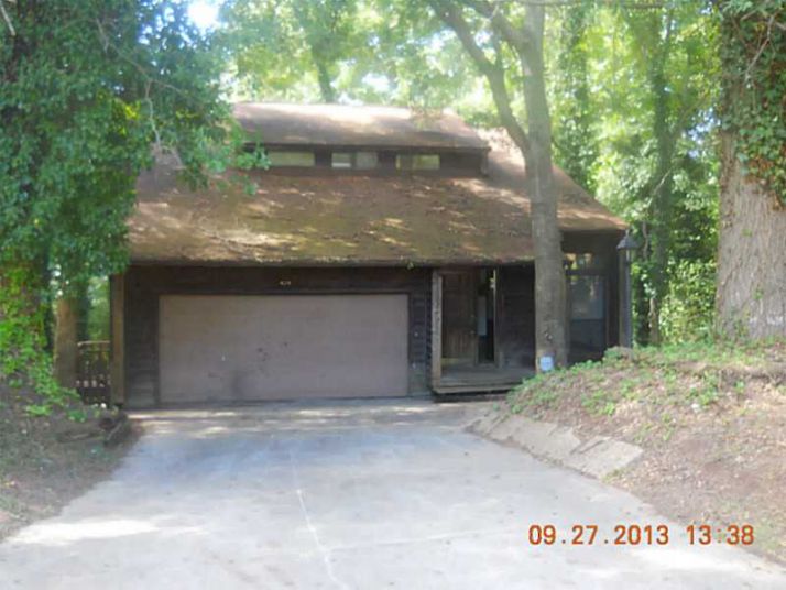 429 Rue De Chateau, Stone Mountain, GA 30083