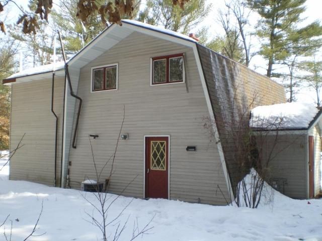 236 W Wisconsin Ave, Redgranite, WI 54970