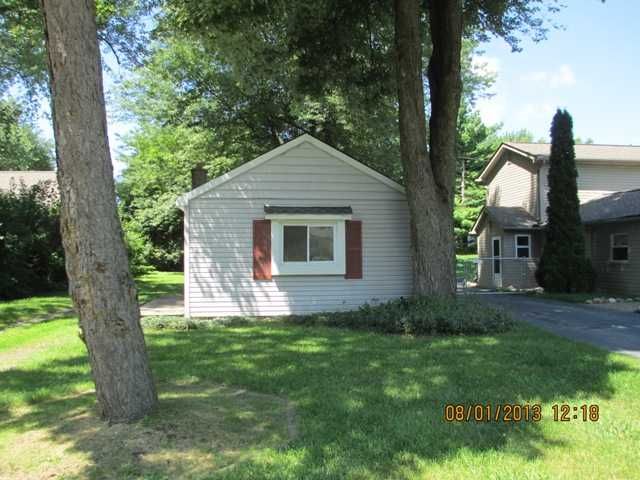 570 Utah Rd, Rochester, MI 48307