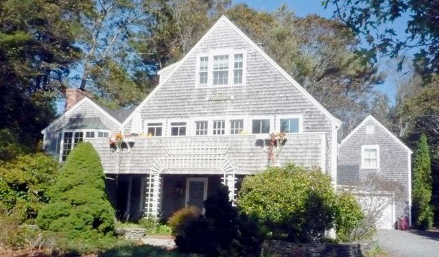 2 Chauncy Way, Cataumet, MA 02534