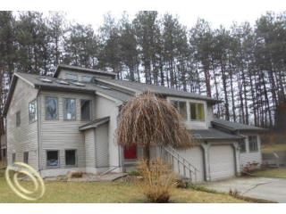 674 Gregory Dr, Lapeer, MI 48446
