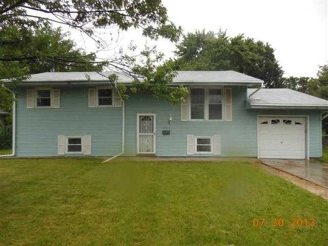 1353 Harmon Dr, Rantoul, IL 61866