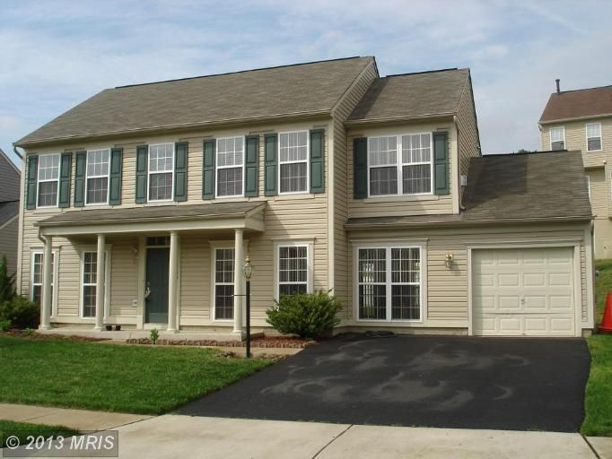 16890 Dovetail Ct, Dumfries, VA 22026