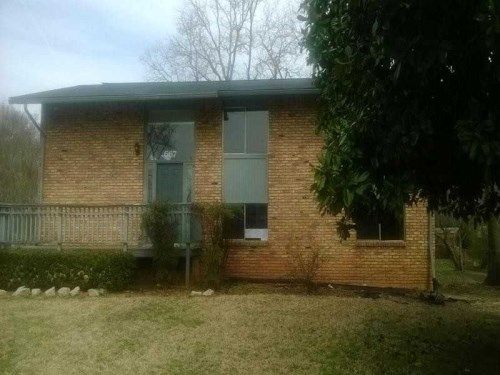 667 Roxbury Drive, Riverdale, GA 30274