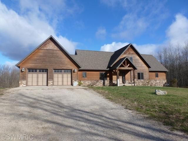 4757 E 112th St, Grant, MI 49327