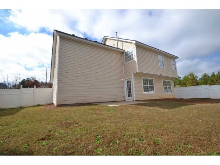 561 Carlsbad Cove, Stockbridge, GA 30281