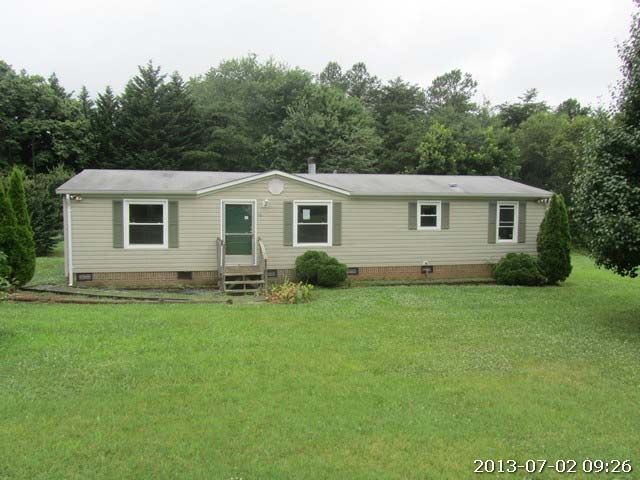 112 Freedom Dr, Taylorsville, NC 28681