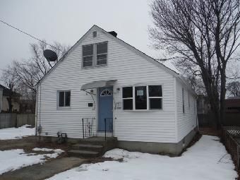 33 Stowe Ave, Riverside, RI 02915