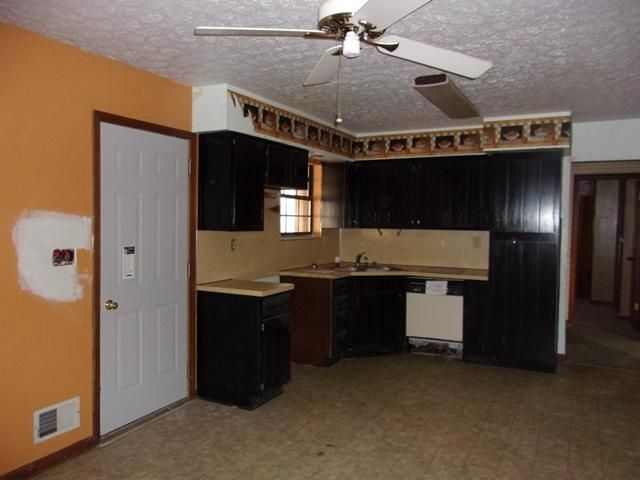 2633 Weavers Run, West Point, KY 40177