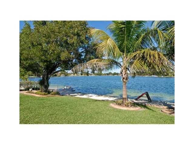 9251 SW 52 TE, Miami, FL 33165