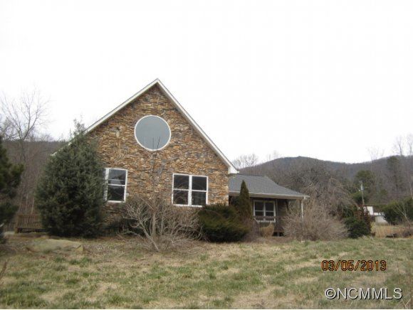 1140 Old Fort Rd, Fairview, NC 28730
