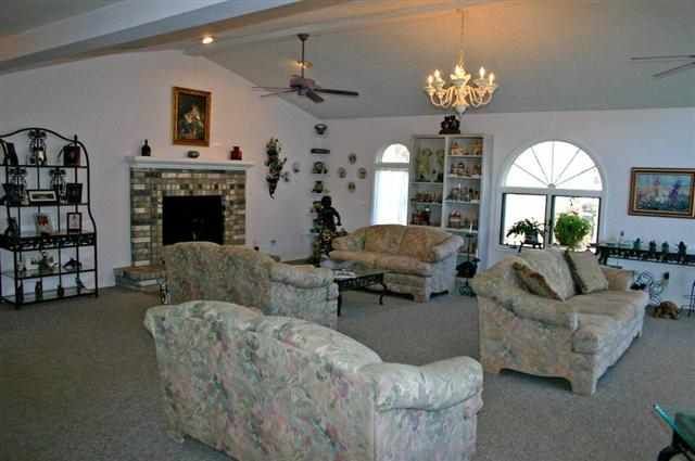 173 Riverside Drive Dr, Norfork, AR 72658