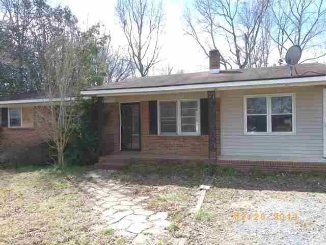 1698 Oakdale Dr, Lancaster, SC 29720