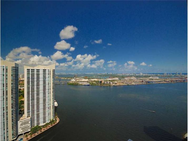 900 BRICKELL KEY BL # 3202, Miami, FL 33131
