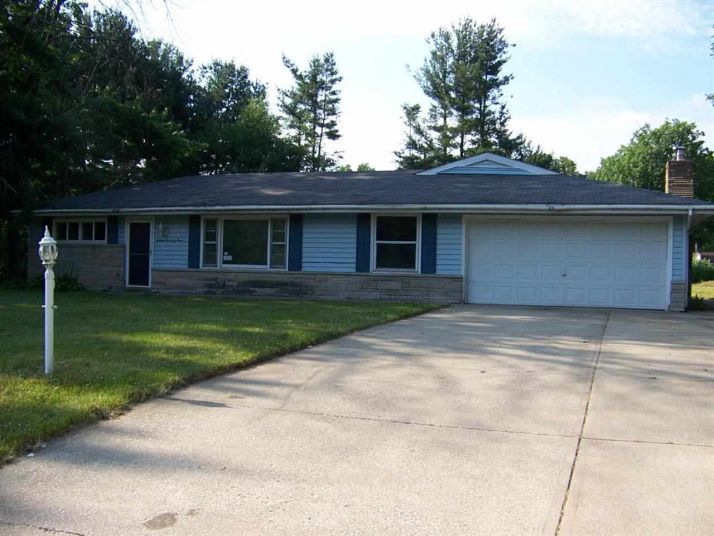 16643 Gerald St, Granger, IN 46530