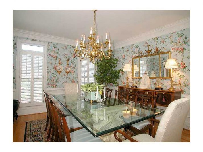 610 Falls Lake Drive, Alpharetta, GA 30022