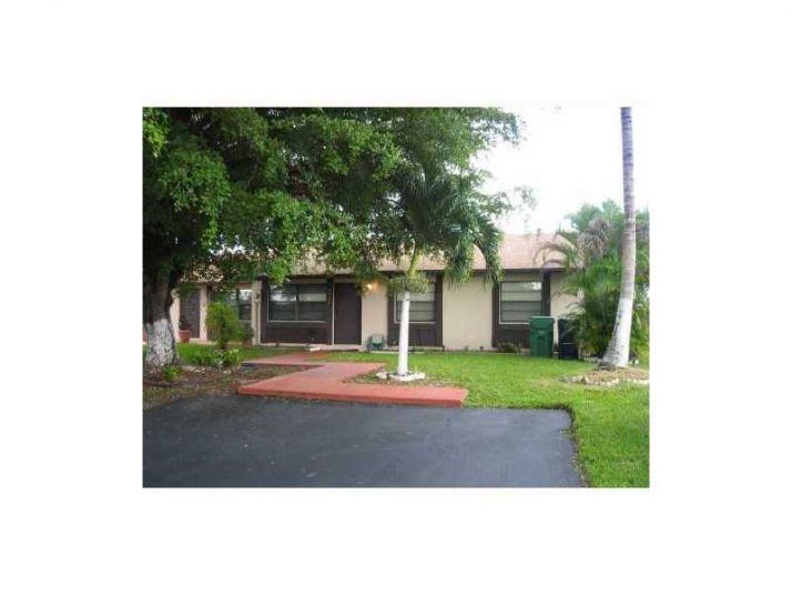 4825 SW 136 PL, Miami, FL 33175
