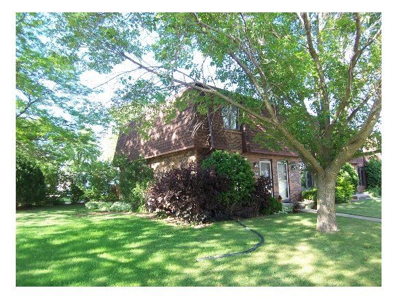 1401 Mission Heights Rd, De Pere, WI 54115