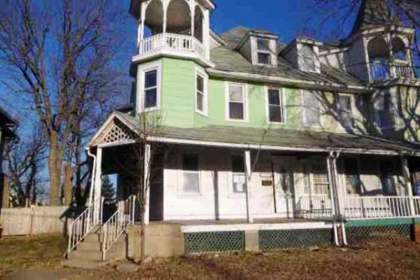2043 Spruce Street, Holmes, PA 19043
