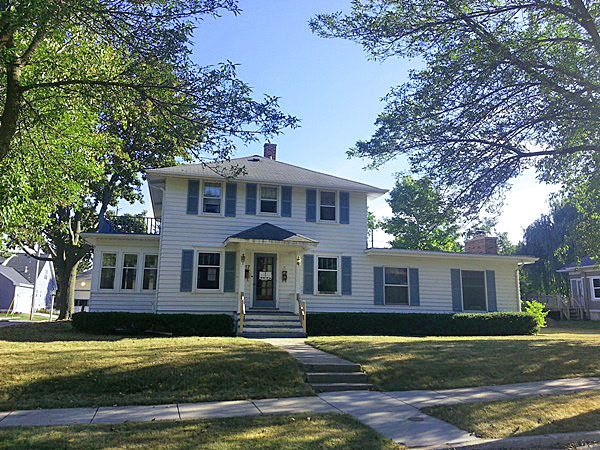 417 W Foster St, Port Washington, WI 53074
