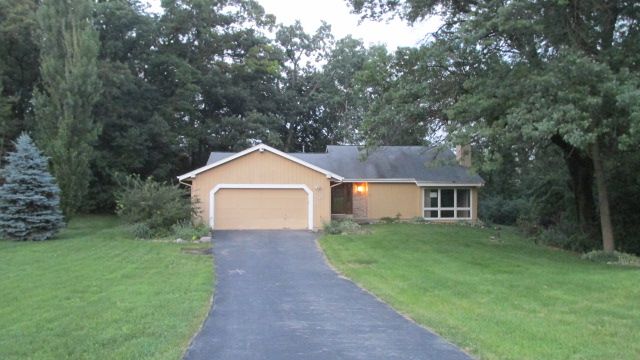 W325 S 7374 Squire, Mukwonago, WI 53149