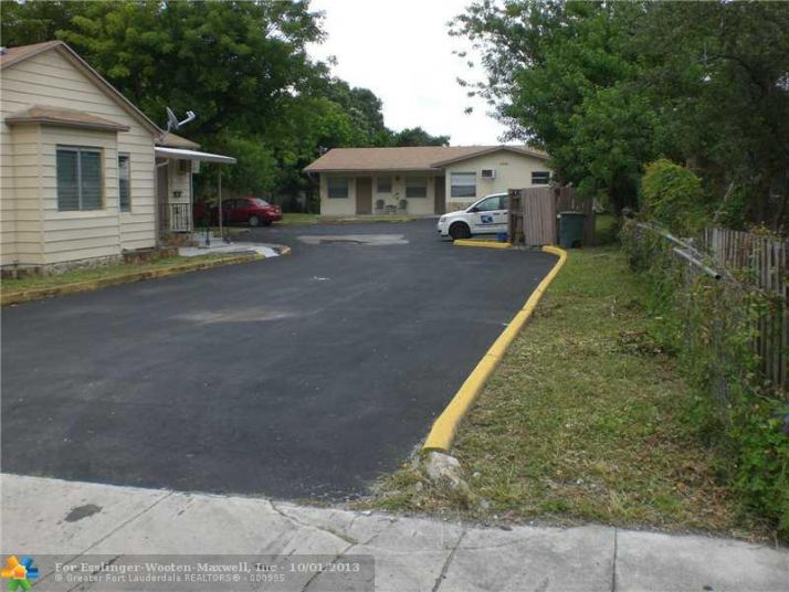 2466 LINCOLN ST # 1, Hollywood, FL 33020