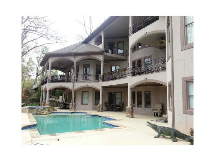 6297 Lakeview Drive, Buford, GA 30518