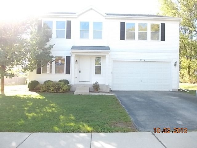 3215 Pond End Ln, Wonder Lake, IL 60097