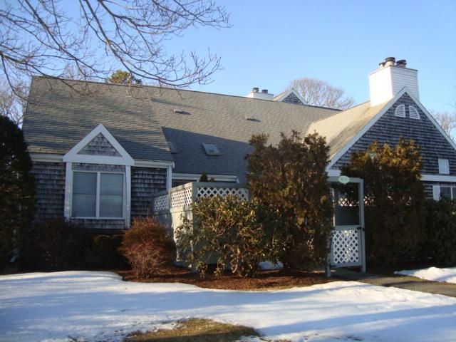 5 Chilmark Dr, East Falmouth, MA 02536