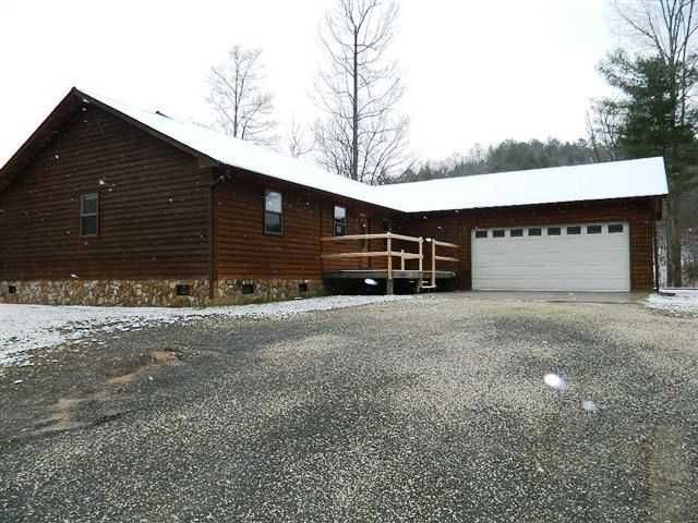 1364 Atoah Rd, Robbinsville, NC 28771