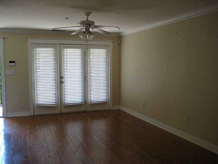 Unit 125 - 660 Barnett Shoals Road, Athens, GA 30605