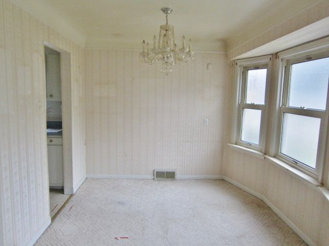 24801 Notre Dame St, Dearborn, MI 48124