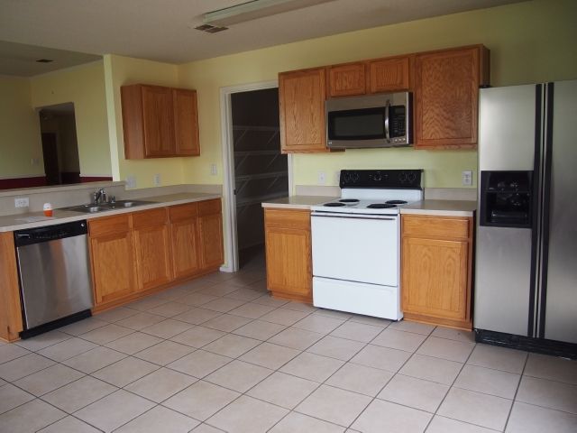 109 Nighthawk Dr, Krum, TX 76249