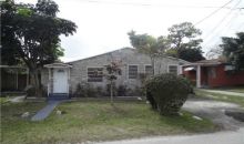 16490 NE 3 AV Miami, FL 33162