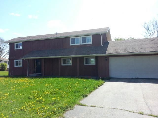 12561 Greensview Dr, Roscoe, IL 61073