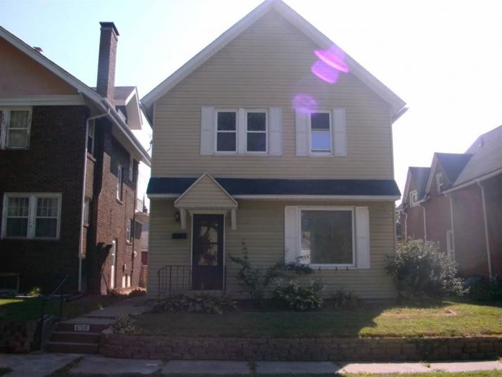 1706 11th St, Moline, IL 61265