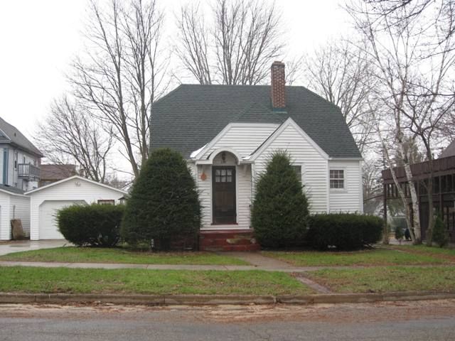 270 4th St, Reedsburg, WI 53959