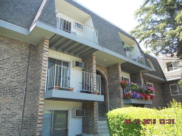 973 Crimson Ct Apt 301, Prospect Heights, IL 60070