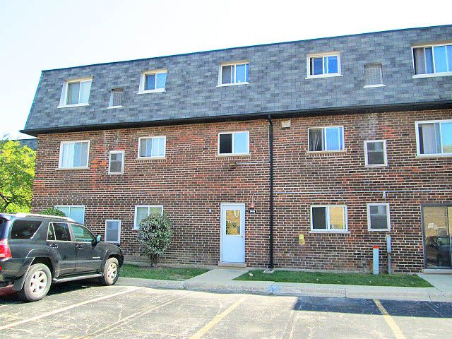 9455 Bay Colony Dr Apt 1s, Des Plaines, IL 60016