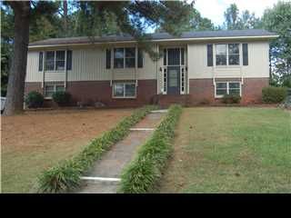 164 Brookstone Dr, Trussville, AL 35173