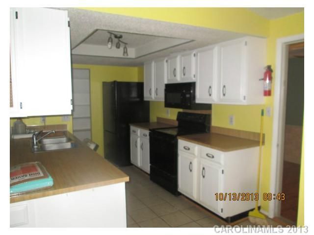 7141 Rollingridge Dr, Charlotte, NC 28211