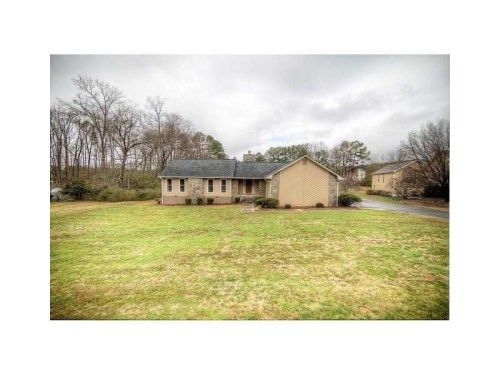 216 Clarkdell Drive, Stockbridge, GA 30281