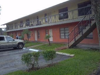 5040 Palm Hill Dr #138, West Palm Beach, FL 33415