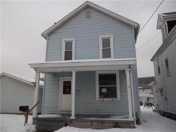 1575 Holliday St, East Liverpool, OH 43920