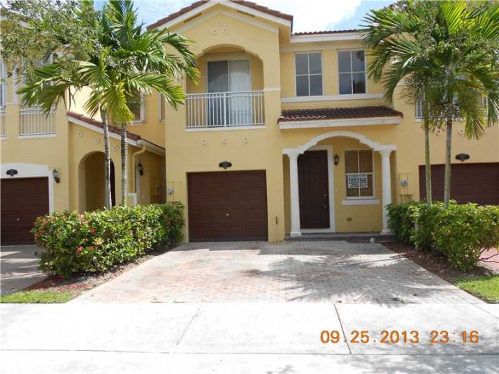 945 SW 149 CT # NONE, Miami, FL 33194