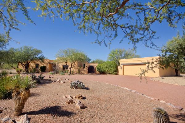 22 Avenida Villaescusa, Tubac, AZ 85646